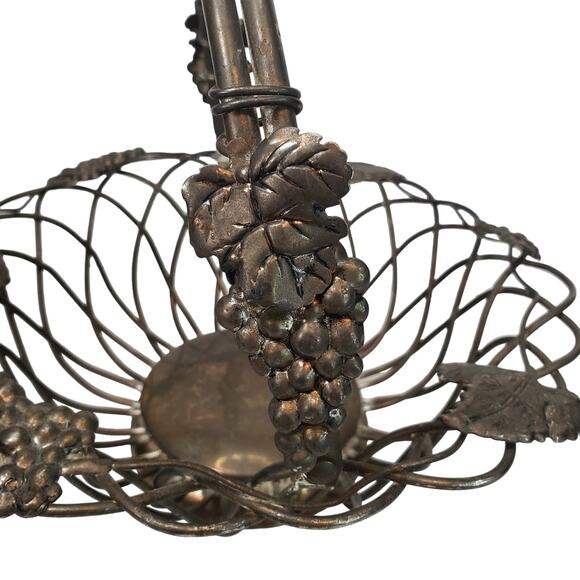 Godinger Silver Art Co Ltd. Wire Basket With Handle Grapevine Grape Leaves 11" - Picture 4 of 12